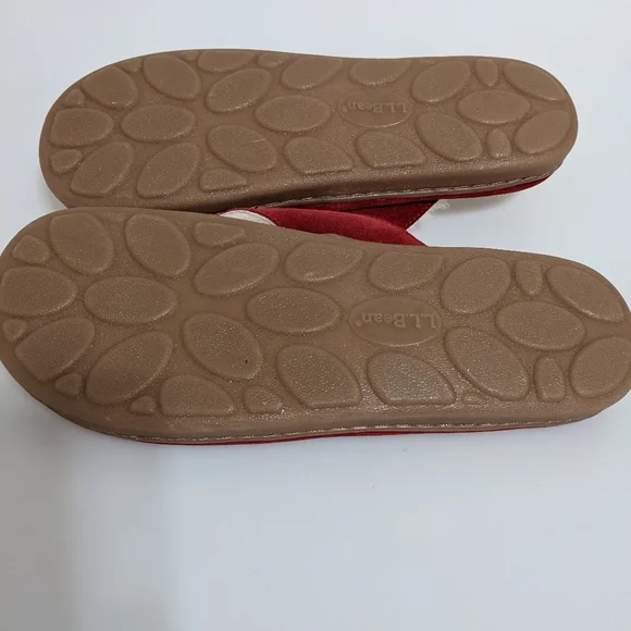 L.L. Bean Women's Red Suede Shearling-Trim Thong Slippers - Picture 7 of 7